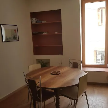 Duplex Chaleureux, Central, Proche Parking Gratuit * Sète
