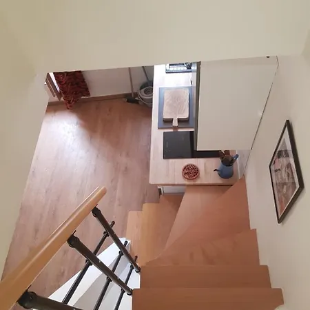 Appartement Duplex Chaleureux, Central, Proche Parking Gratuit Sète