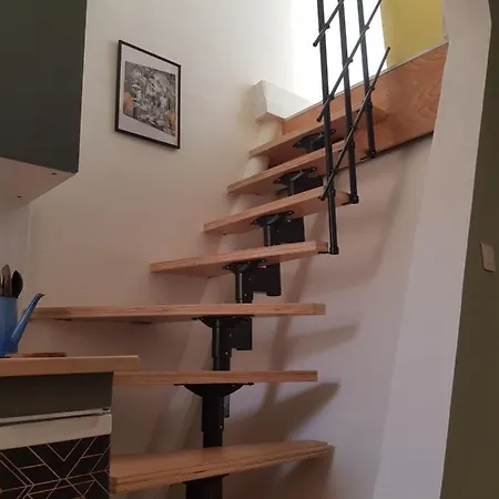 Duplex Chaleureux, Central, Proche Parking Gratuit * Sète